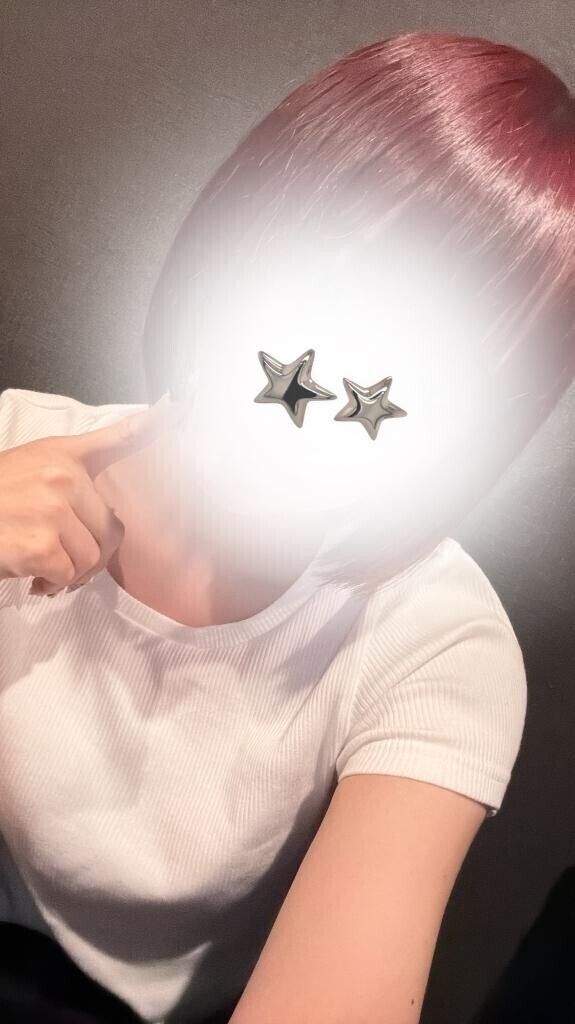 優しく触って、、？