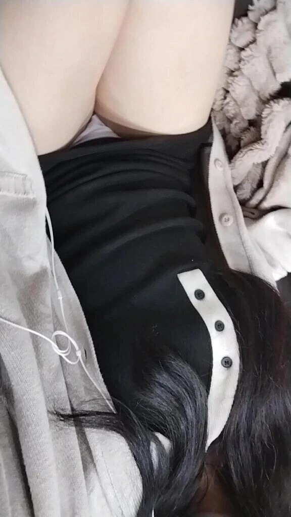 明日‪‪