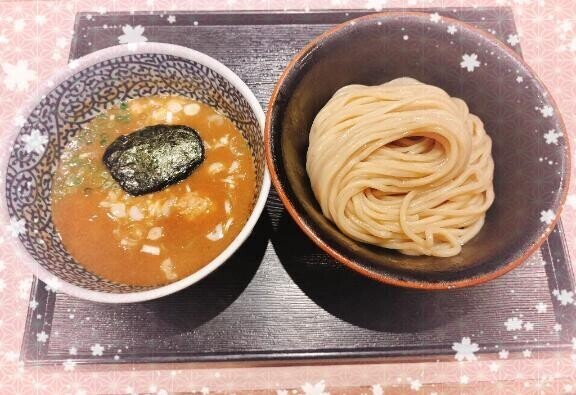 休日ななみさん?*･