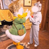 お題：今日は「〇ナルドダックの誕生日」〇ィズニー映画で好きなものありますか？に回答