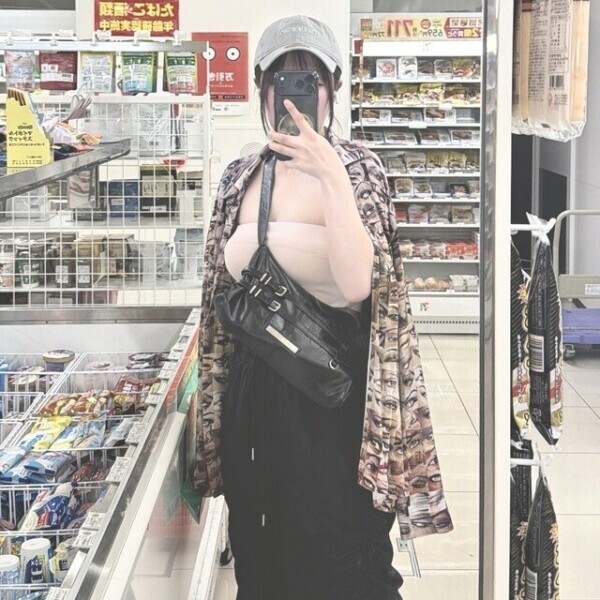 デカパイ💕