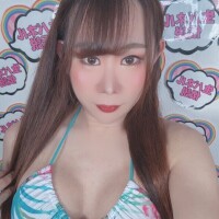 みよ【ニューハーフ嬢】