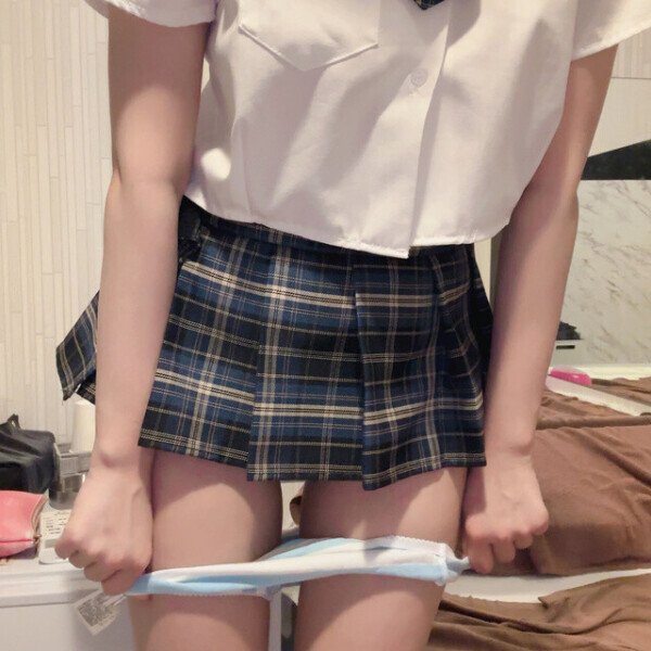 ミニスカートは犯罪です🥵🔞