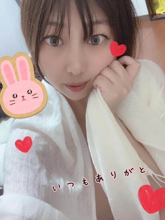 ひっさー･:*+.\(( °ω° ))/.:+