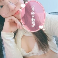 小春ひより
