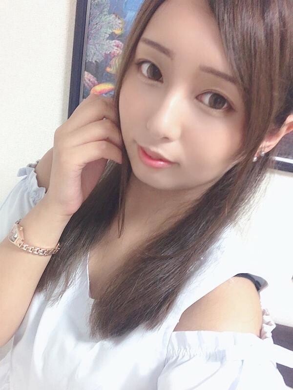 香椎ゆいな(21)