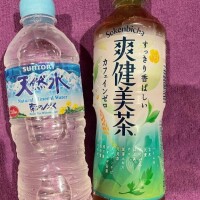 ユリ
