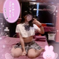制服コスプレでお出迎え?