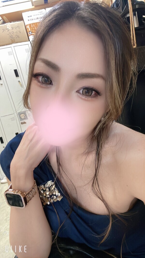 明日の出勤時間変更になります❣️