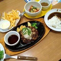今夜はハンバーグ🍴