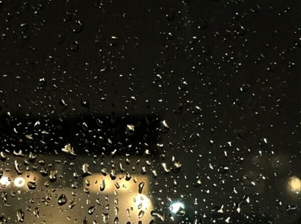 雷雨で起きちゃった⛈️