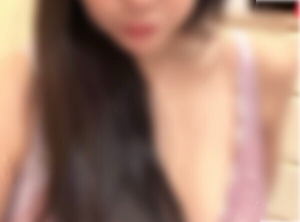 |ω•)ﾁﾗｯ