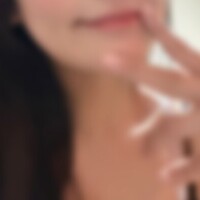 |ω•)ﾁﾗｯ