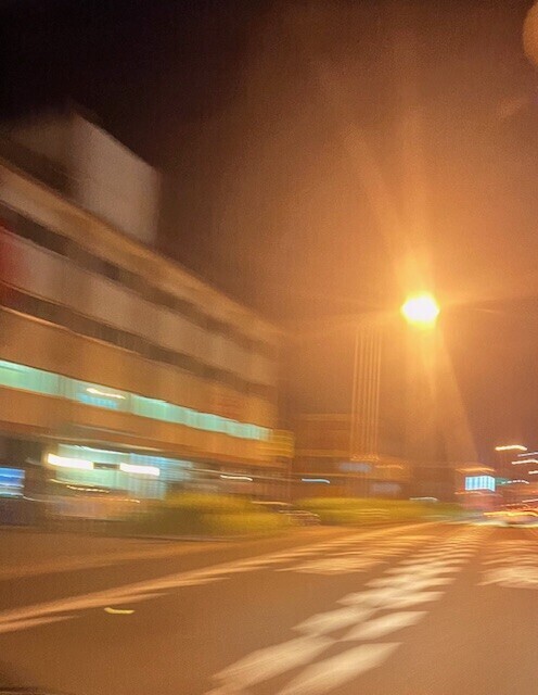 暗いうちに…