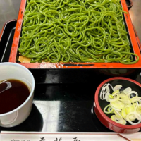 鮮やかな緑色✨