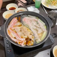 (๑´ڡ`๑)