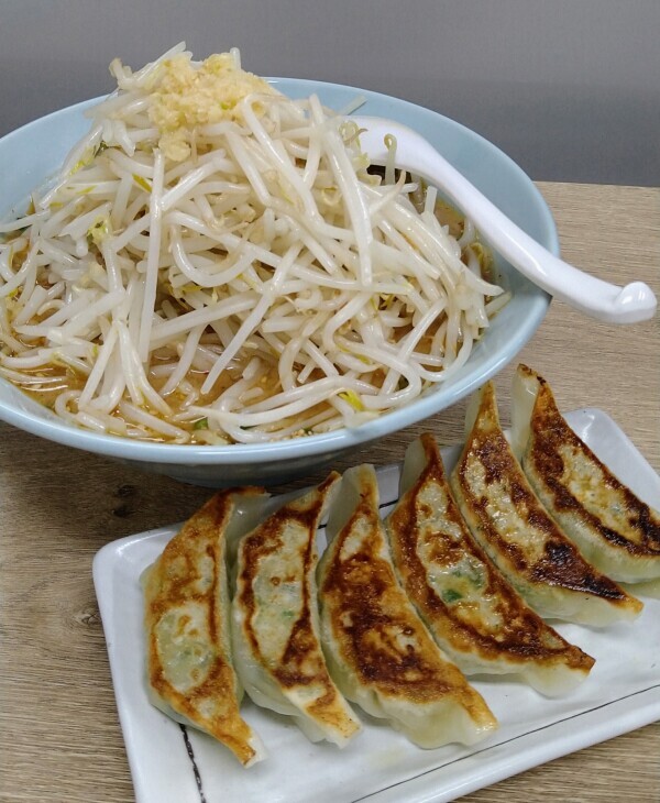 もやし大盛り🍜🥢