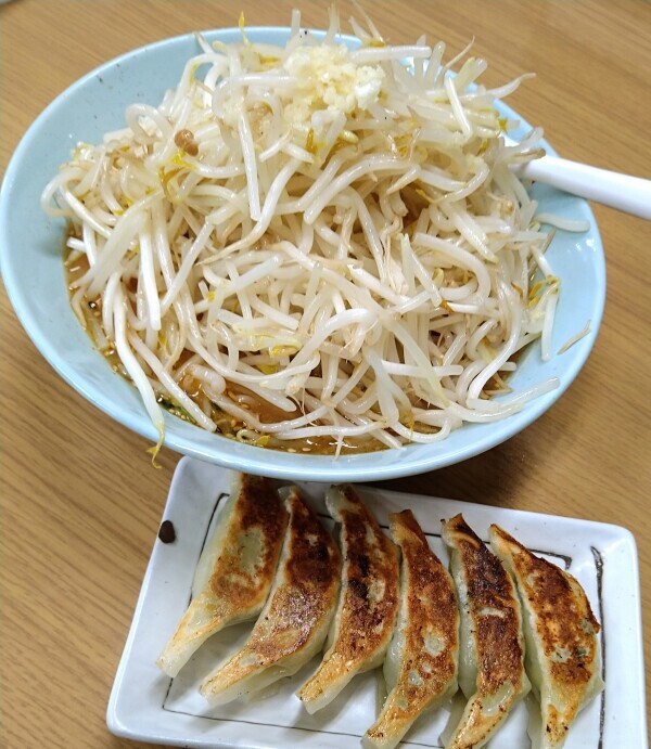 もやし大盛り無料✨