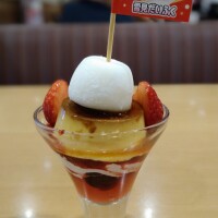 寒いけど 雪見だいふくパフェ✨