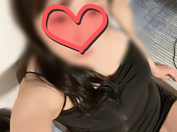 |ω•)ﾁﾗｯ → ⸜(*ˊᗜˋ*)⸝