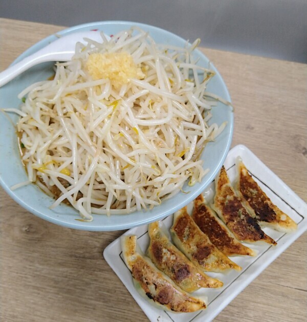 いつもの味噌ラーメン🍜🥢