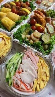 😋🍴🍱♬*