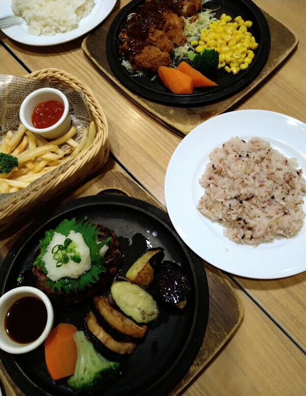 爆食中🤪