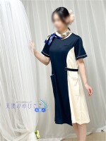 透明感満載『特別な四つん這い』