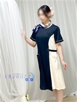 透明感満載『特別な四つん這い』