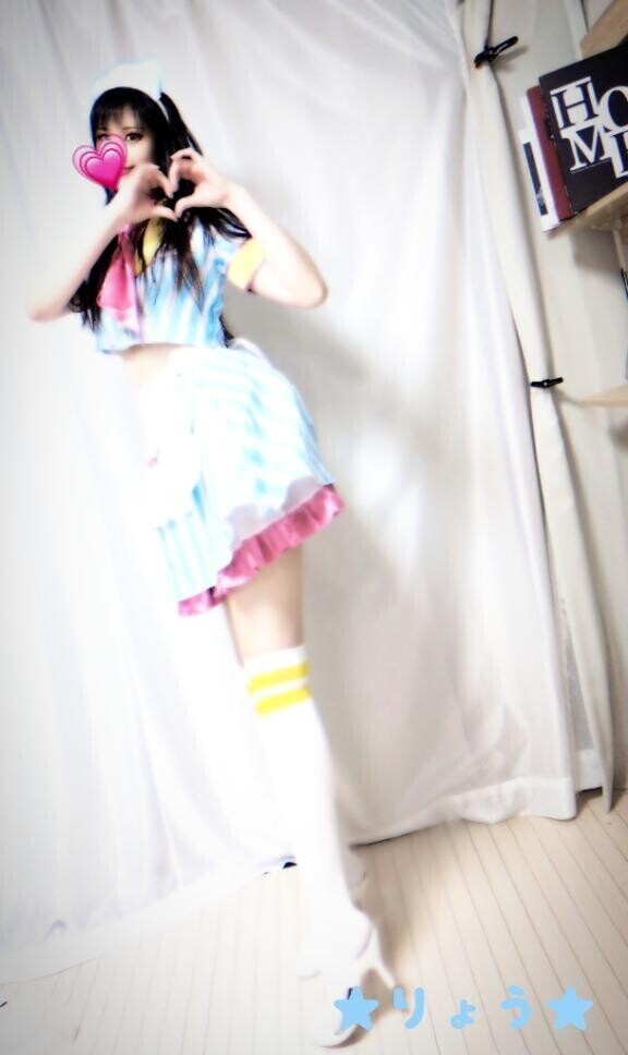 明日はお昼に出ますっ?