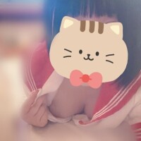 制服からチラッと美乳💗