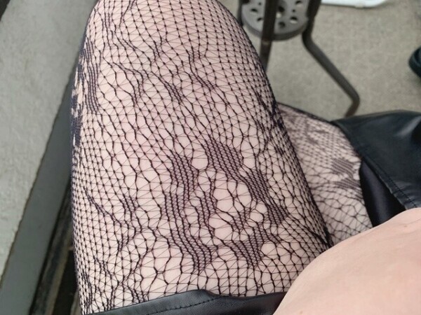 網タイツいかがですか〜！