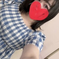 清楚な服の下は