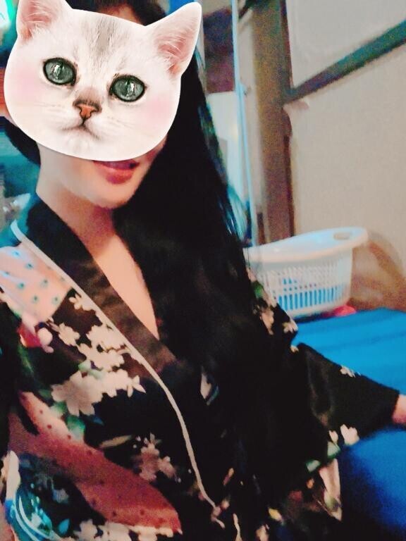⊂((・⊥・))⊃