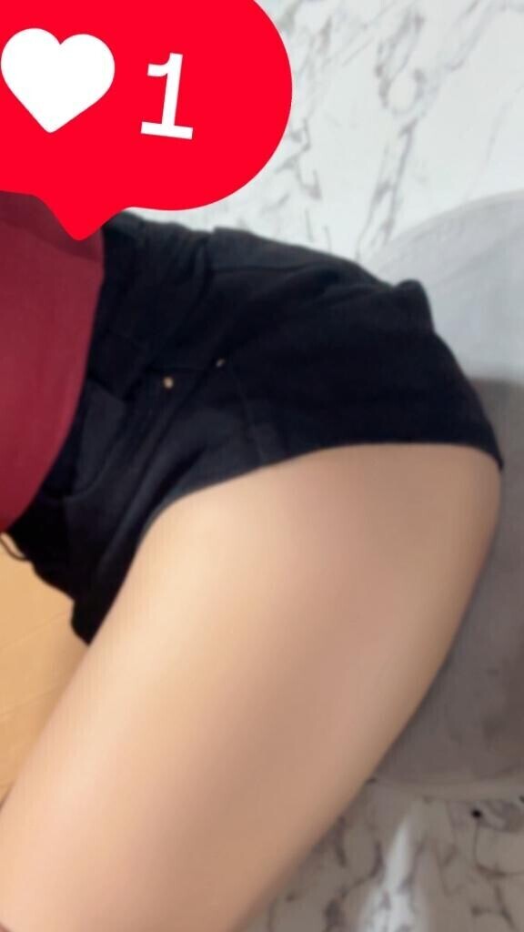 スベスベオンナいます?