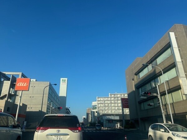 つきました