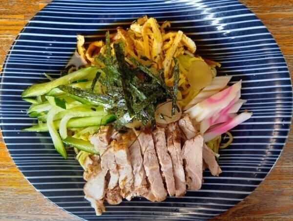 冷やし中華始めました