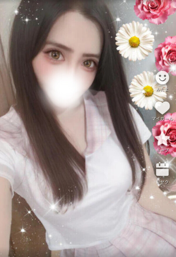 ちょこんと座るまりあ✨😅