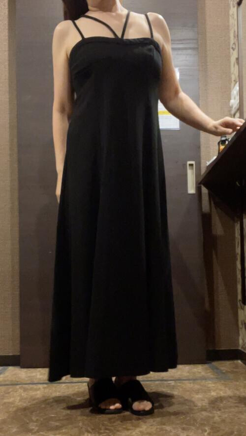 今週の……衣装は(ノД`)