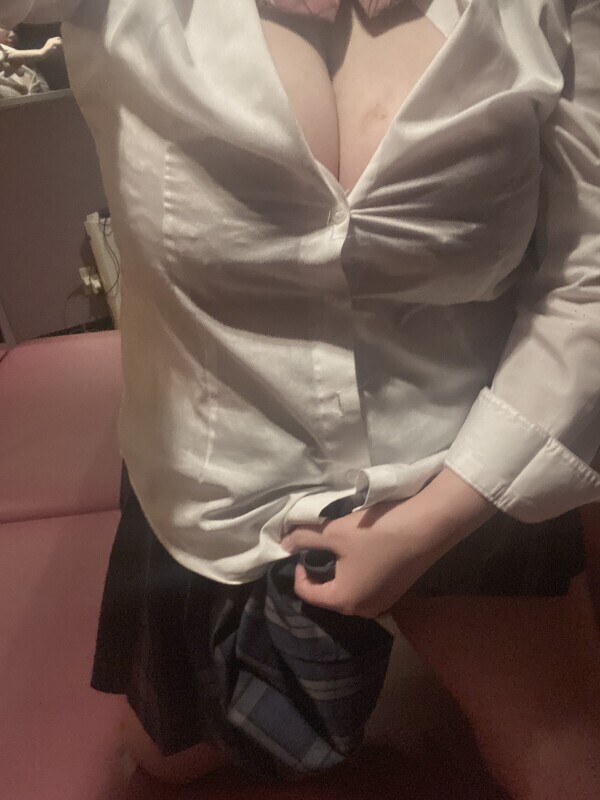 (｡&rho;&omega;-｡)