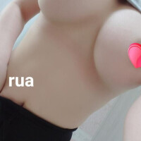 綺麗な下乳さん♪