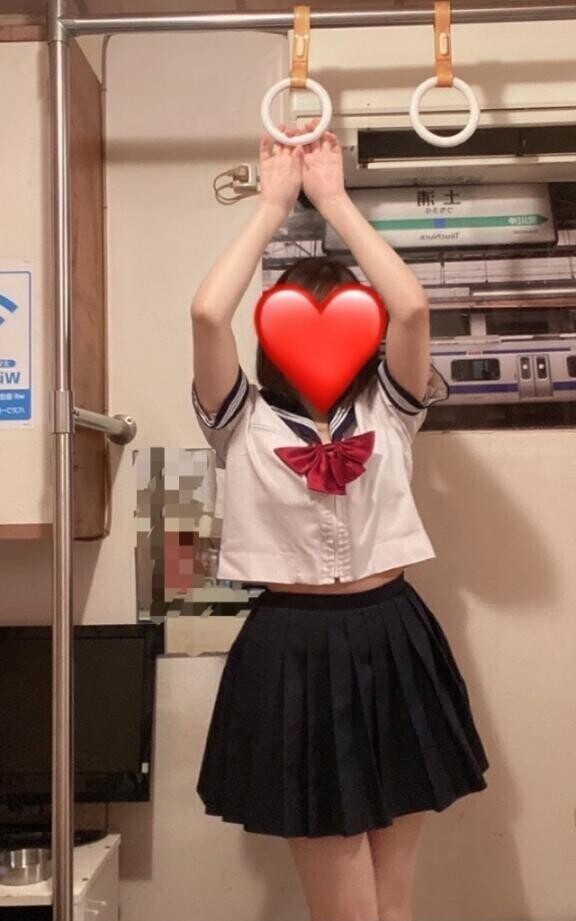 帰り道、満員電車で‥。
