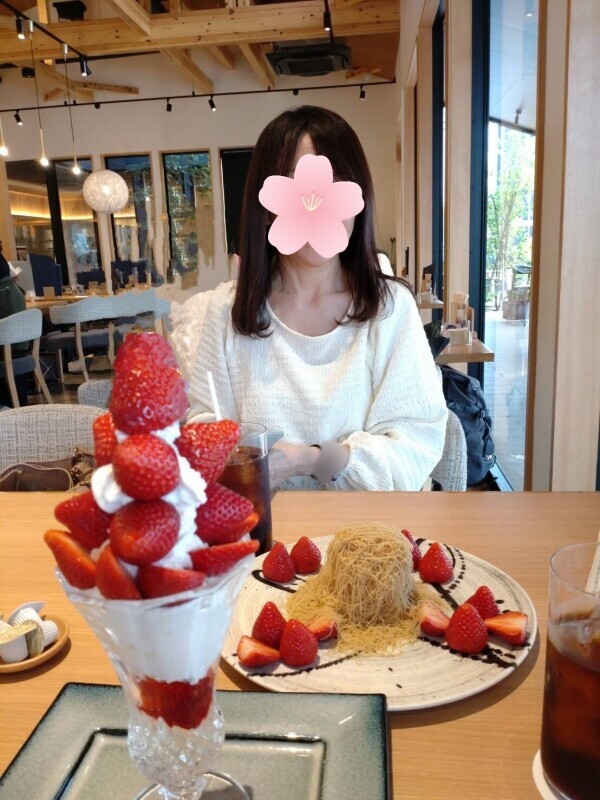 巨大パフェ