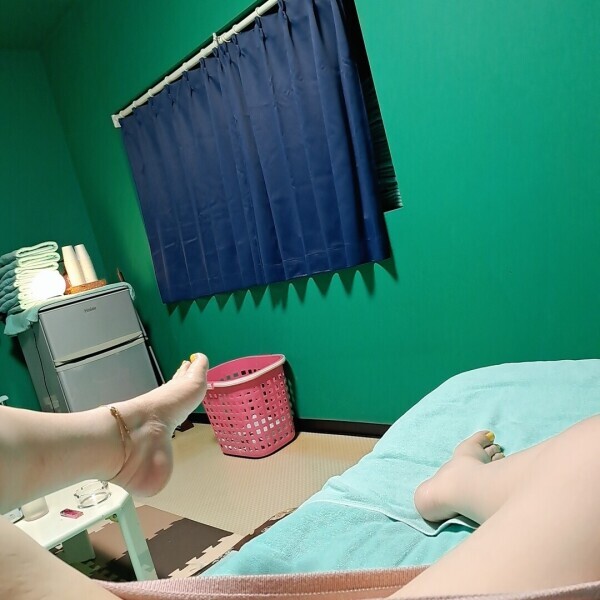 車の窓ガラス凍ってます！