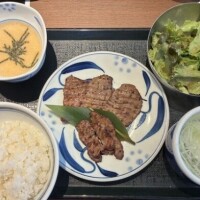 お昼ごはーーーん🐮𓈒𓂂𓏸3658