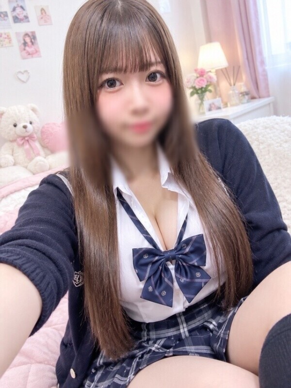 制服姿どうかな？😘