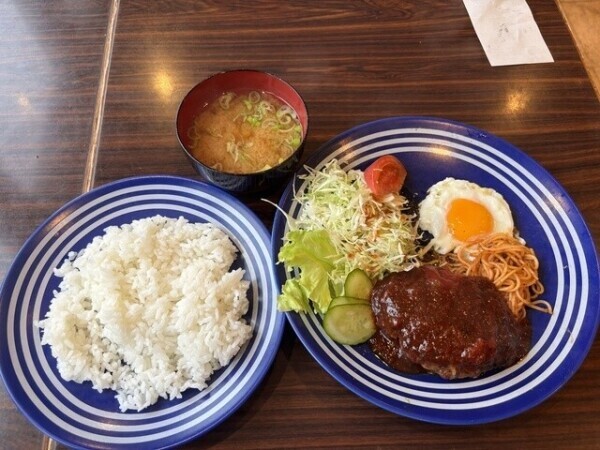 ハンバーグ定食😘✌️