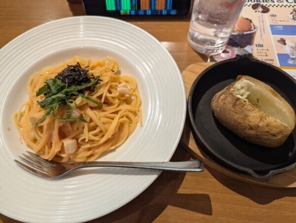 お昼ごはーんᐕ)ﾉｼﾞ2443