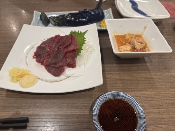 馬刺しにお茄子😆