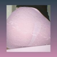 押しつぶされちゃう🍑